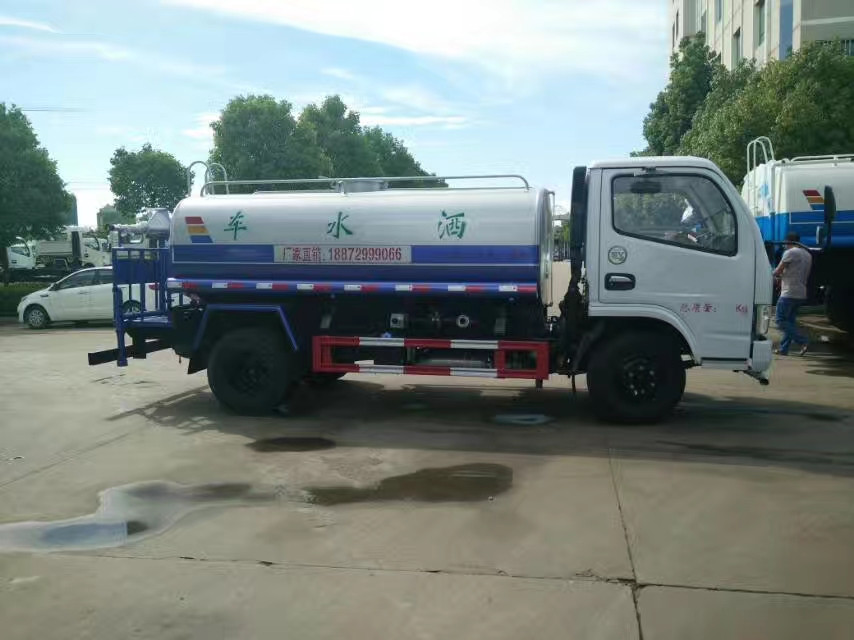 東風福瑞卡5噸灑水車圖片 東風福瑞卡5噸灑水車圖片