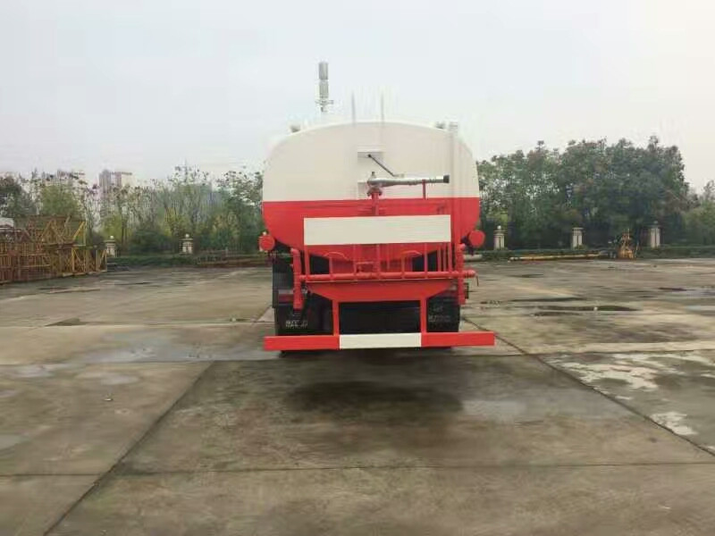 東風老款后雙橋20噸灑水車 東風老款后雙橋20噸灑水車