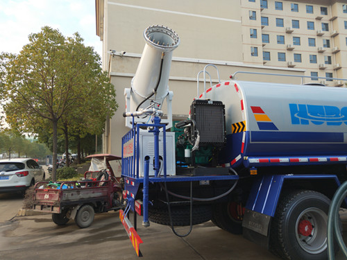 程力灑水車(chē)廠家 程力灑水車(chē)廠家