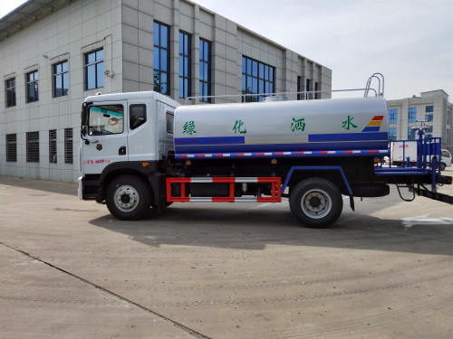 東風(fēng)灑水車圖片 東風(fēng)灑水車圖片