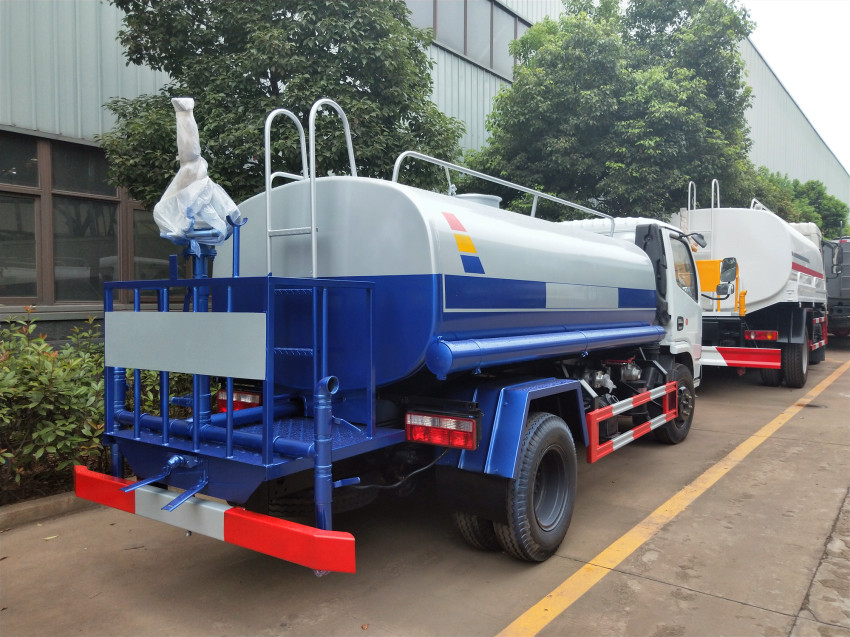 專用灑水車 專用灑水車