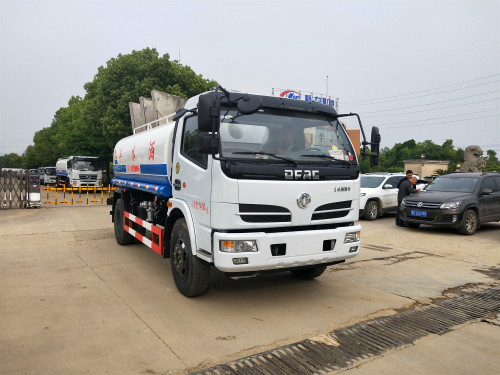 二手灑水車 市政環(huán)衛(wèi)噴灑車 多功能抑塵車帶高炮 二手灑水車 市政環(huán)衛(wèi)噴灑車 多功能抑塵車帶高炮