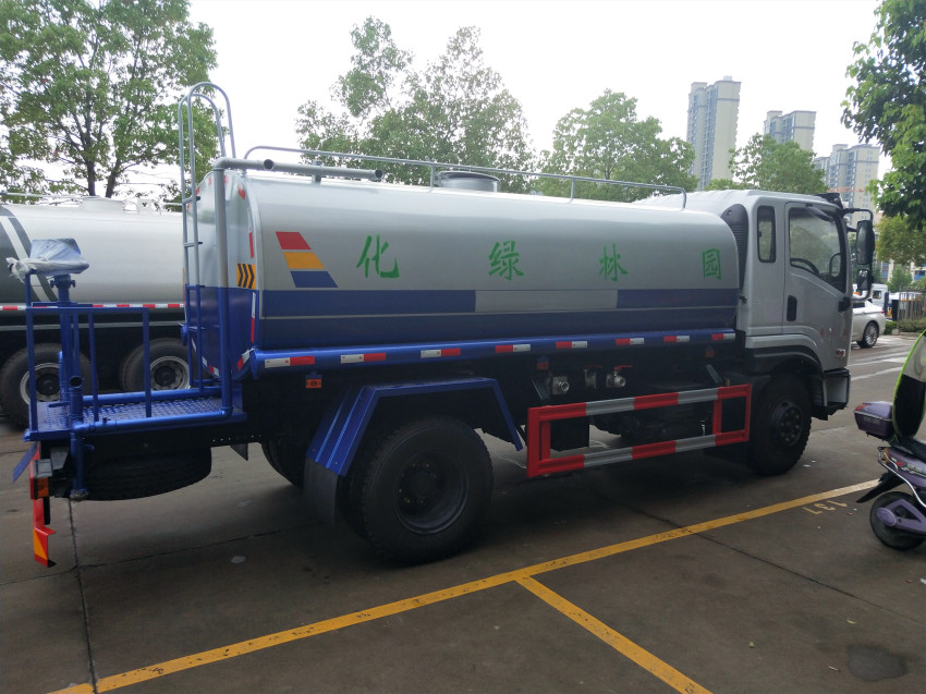 東風D1灑水車12噸圖片展示 東風D1灑水車12噸圖片展示