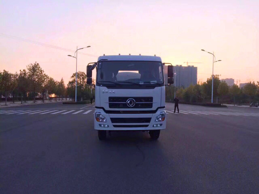 灑水車有什么用?灑水對路面有什么用?原理是什么-湖北程力 灑水車有什么用?灑水對路面有什么用?原理是什么-湖北程力