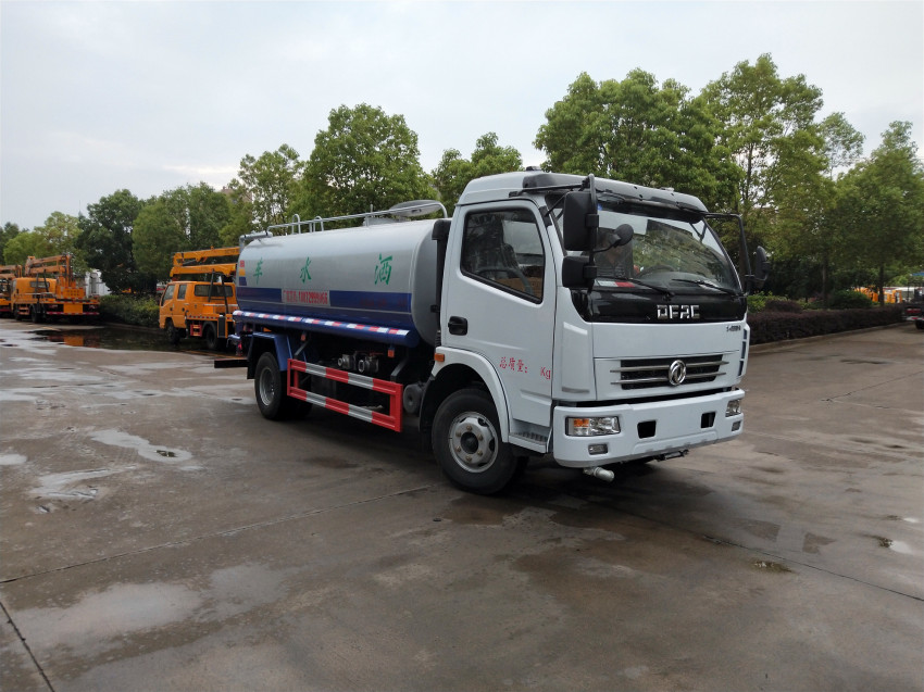 東風多利卡10噸灑水車廠家價格報價-湖北程力集團公司 東風多利卡10噸灑水車廠家價格報價-湖北程力集團公司