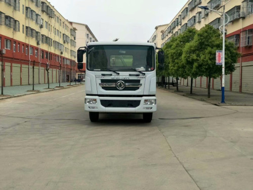 東風(fēng)D9洗掃車-8方洗掃車 東風(fēng)D9洗掃車-8方洗掃車