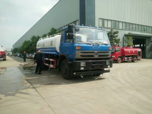 水罐車出現漏油都是哪些原因引起的-湖北水罐車廠家 水罐車出現漏油都是哪些原因引起的-湖北水罐車廠家