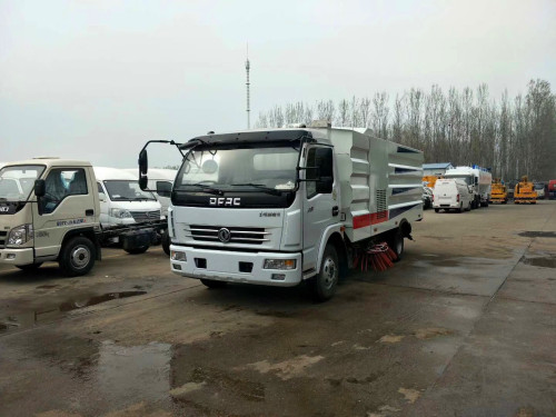 掃路車-干掃車在城市當中適用嗎-湖北程力 掃路車-干掃車在城市當中適用嗎-湖北程力