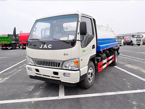 5噸灑水車價(jià)格及功能使用說(shuō)明-湖北程力灑水車生產(chǎn)廠家 5噸灑水車價(jià)格及功能使用說(shuō)明-湖北程力灑水車生產(chǎn)廠家
