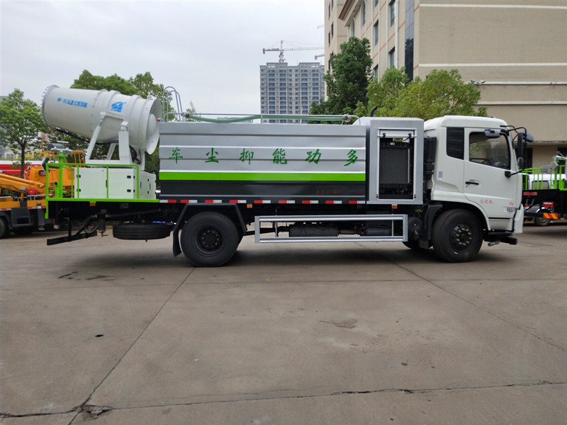 噴霧灑水車|70-80米東風(fēng)天錦多功能抑塵車生產(chǎn)廠家 噴霧灑水車|70-80米東風(fēng)天錦多功能抑塵車生產(chǎn)廠家