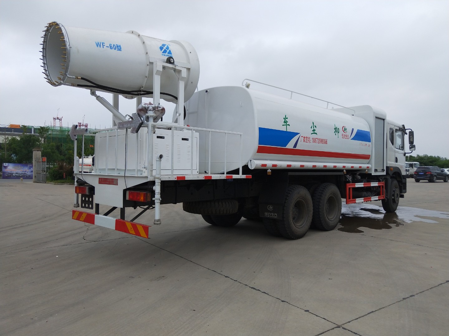 多功能灑水霧炮車助力城區(qū)拆遷-湖北程力灑水車價格報價 多功能灑水霧炮車助力城區(qū)拆遷-湖北程力灑水車價格報價