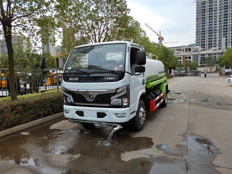 東風小多利卡5噸灑水車 東風小多利卡5噸灑水車