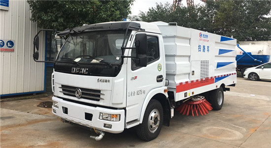 掃路車小型 東風(fēng)多利卡道路環(huán)衛(wèi)清掃車 5方洗掃車 干濕兩用價(jià)格低 掃路車小型 東風(fēng)多利卡道路環(huán)衛(wèi)清掃車 5方洗掃車 干濕兩用價(jià)格低