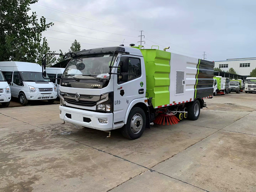 國六東風(fēng)5方洗掃車-5噸洗掃車 國六東風(fēng)5方洗掃車-5噸洗掃車