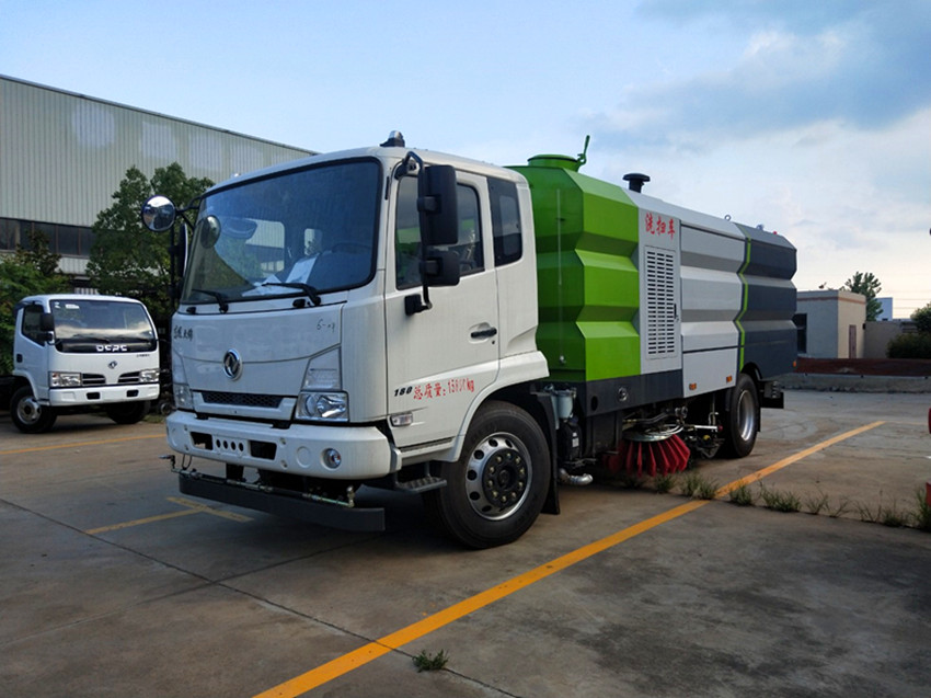 東風(fēng)天錦KS洗掃車-12立方天錦洗掃車 東風(fēng)天錦KS洗掃車-12立方天錦洗掃車