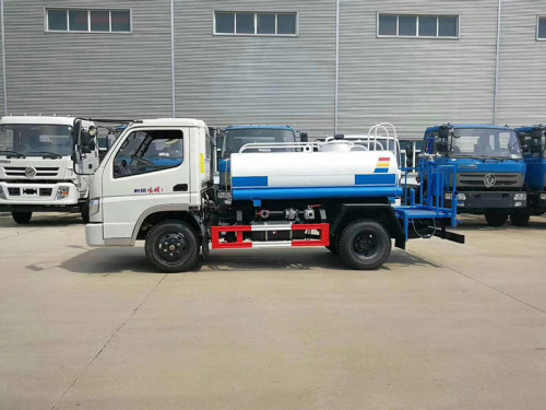 哪有賣3噸小型藍(lán)牌灑水車多少錢一輛 哪有賣3噸小型藍(lán)牌灑水車多少錢一輛