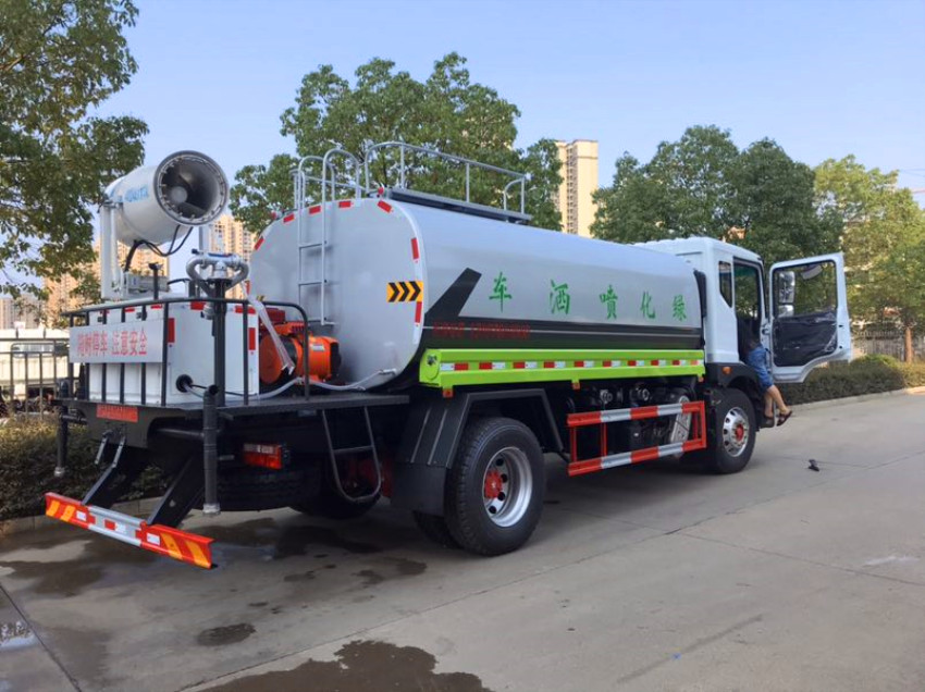 霧炮灑水車價格_多功能抑塵車報價_程力灑水車帶霧炮多少錢 霧炮灑水車價格_多功能抑塵車報價_程力灑水車帶霧炮多少錢