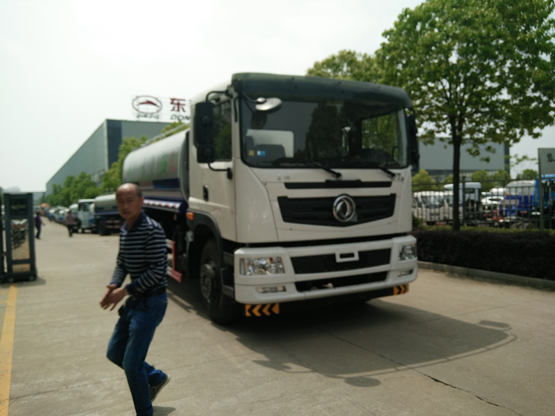 東風新款15方灑水車 現貨充足 全國送車 車到付款 東風新款15方灑水車 現貨充足 全國送車 車到付款