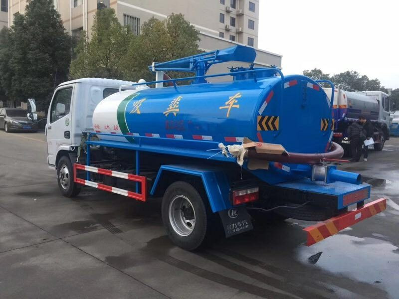 小型吸糞車多少錢一臺 5方東風小多利卡吸糞車廠家直銷 小型吸糞車多少錢一臺 5方東風小多利卡吸糞車廠家直銷
