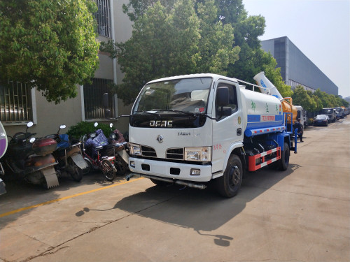 東風福瑞卡5噸灑水車 灑水車轉(zhuǎn)讓 小型灑水車報價表 東風福瑞卡5噸灑水車 灑水車轉(zhuǎn)讓 小型灑水車報價表