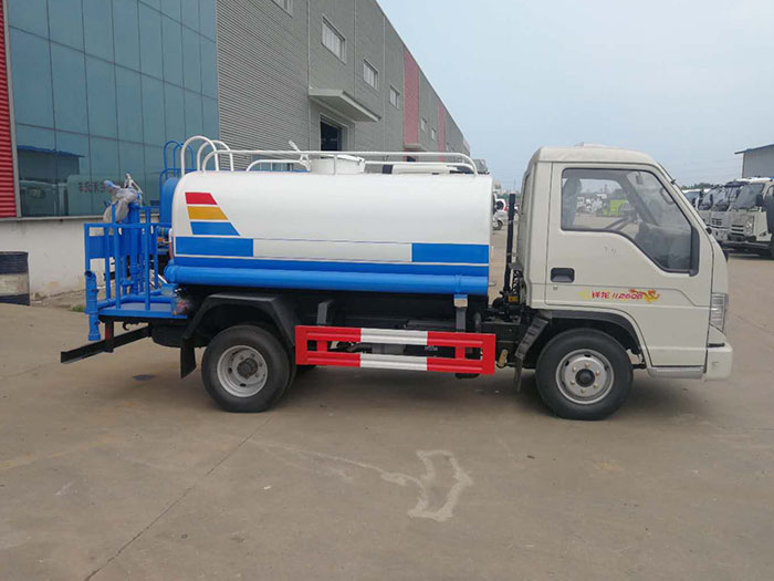 三方灑水車_藍牌灑水車_灑水車和抑塵車_質量保證工廠報價 三方灑水車_藍牌灑水車_灑水車和抑塵車_質量保證工廠報價