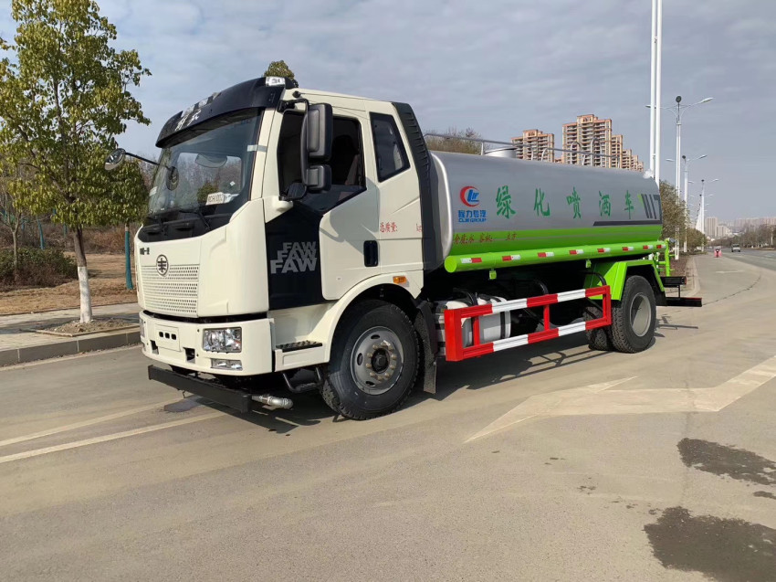 國六解放牌噴灑車 -解放灑水車生產廠家-解放灑水車物美價廉 國六解放牌噴灑車 -解放灑水車生產廠家-解放灑水車物美價廉