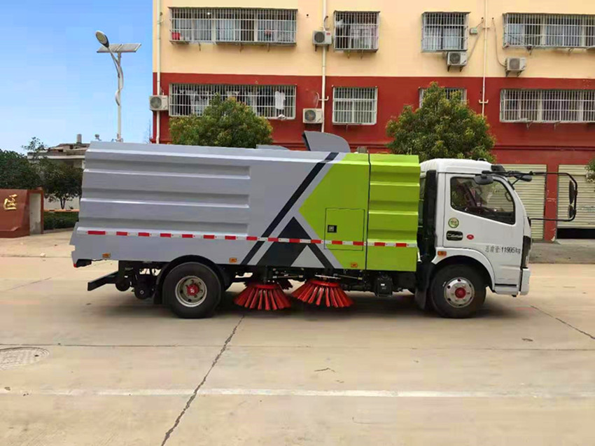 國六東風5噸掃路車的價格是多少-5噸掃路車廠家銷售 國六東風5噸掃路車的價格是多少-5噸掃路車廠家銷售