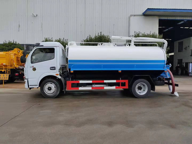8立方吸糞車 8立方吸糞車