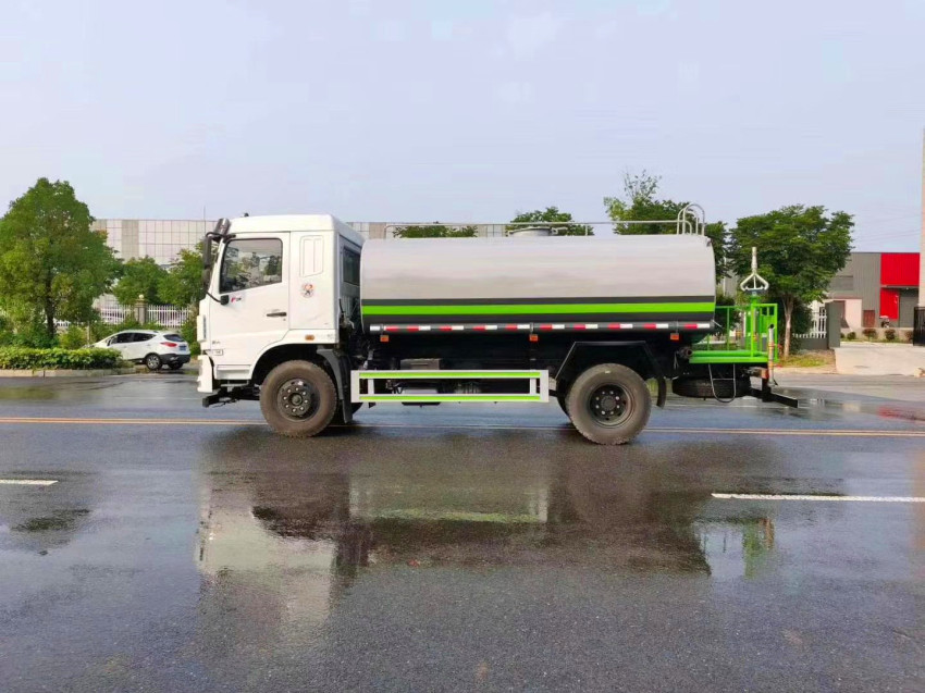 東風(fēng)轉(zhuǎn)底12噸灑水車 東風(fēng)轉(zhuǎn)底12噸灑水車