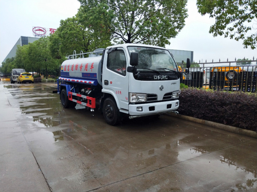 哪有賣3噸小型灑水車-藍牌灑水車多少錢一輛 哪有賣3噸小型灑水車-藍牌灑水車多少錢一輛