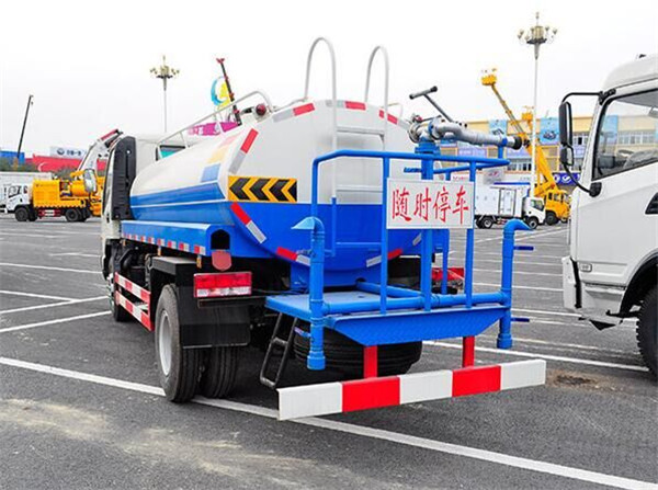 江淮駿鈴5噸灑水車(chē) 江淮駿鈴5噸灑水車(chē)