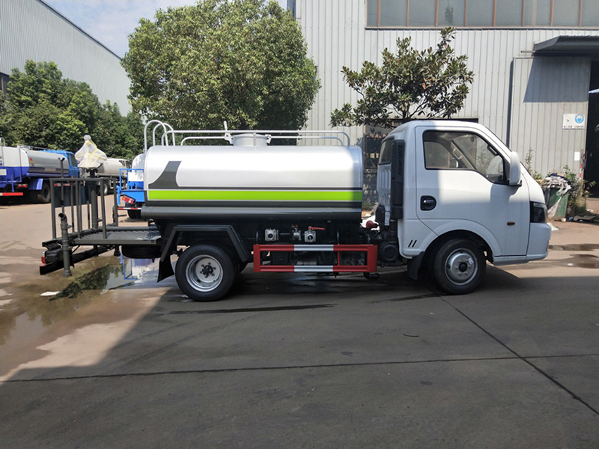 廠區用小型灑水車多少錢-多功能灑水車價格-程力灑水車生產廠家 廠區用小型灑水車多少錢-多功能灑水車價格-程力灑水車生產廠家