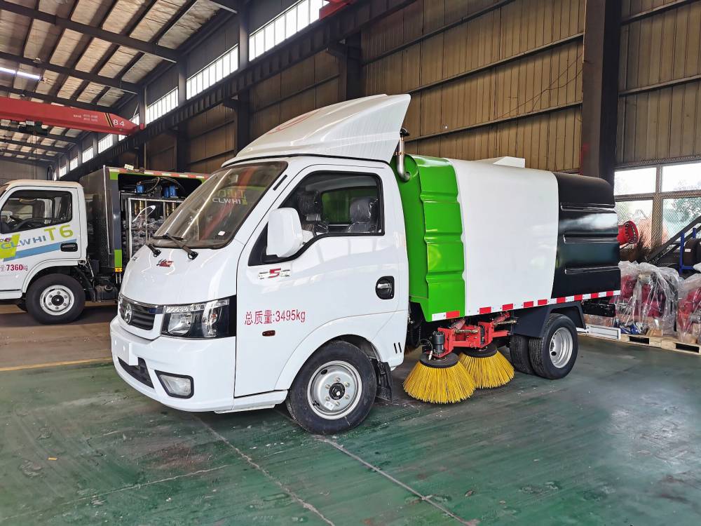 藍(lán)牌國(guó)六小型東風(fēng)途逸3方掃路車小區(qū)、廠區(qū)專用上戶無憂-湖北程力 藍(lán)牌國(guó)六小型東風(fēng)途逸3方掃路車小區(qū)、廠區(qū)專用上戶無憂-湖北程力