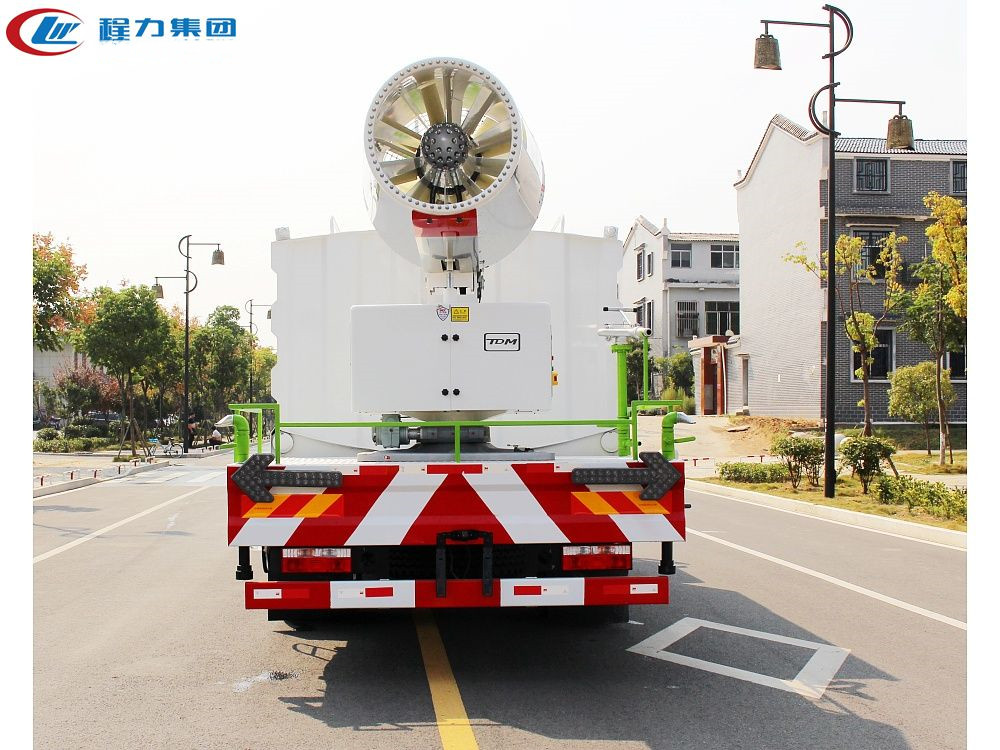 東風霧炮車 東風霧炮車