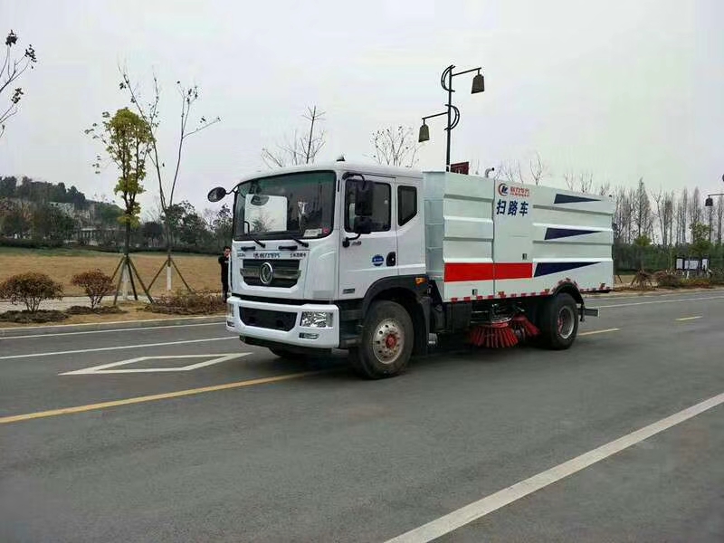 東風(fēng)D9多利卡掃路車︱10方掃路車-程力道路清掃車廠家直銷 東風(fēng)D9多利卡掃路車︱10方掃路車-程力道路清掃車廠家直銷