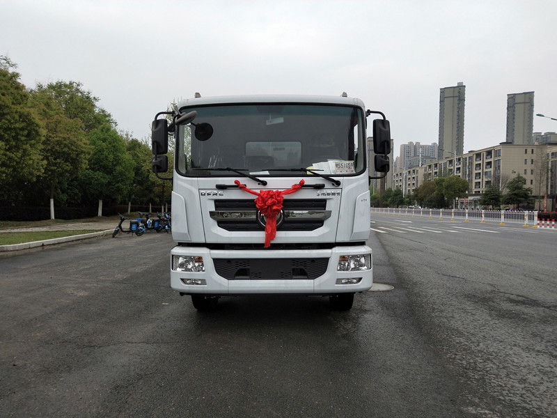 程力威牌CLW5120GSSWL6型灑水車-程力灑水車生產廠家 程力威牌CLW5120GSSWL6型灑水車-程力灑水車生產廠家