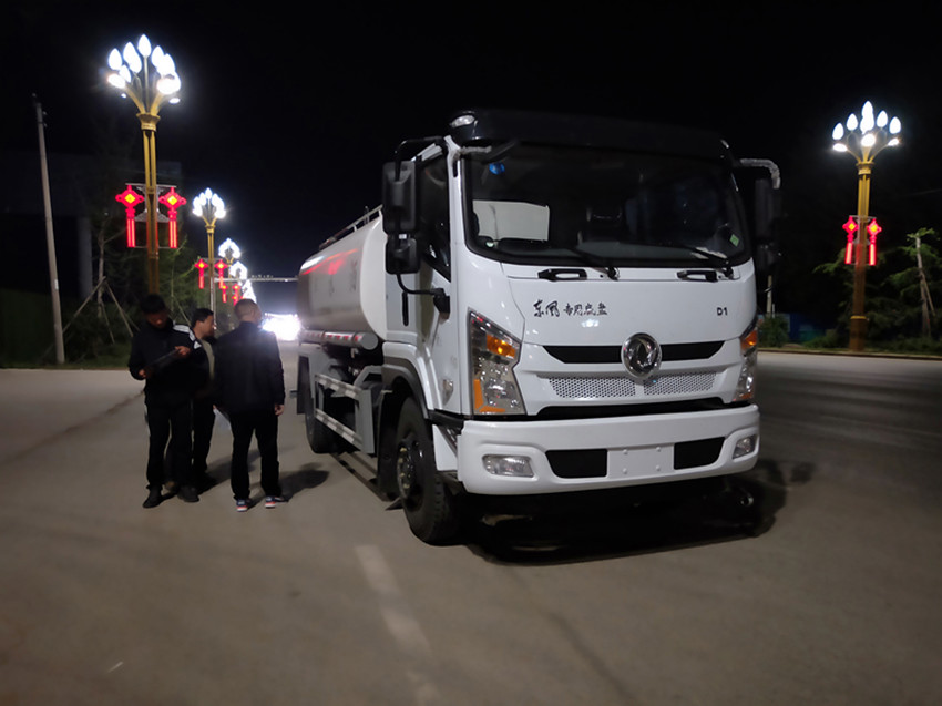 程力牌12噸灑水車-12立方灑水車-程力牌12噸灑水車廠家直銷 程力牌12噸灑水車-12立方灑水車-程力牌12噸灑水車廠家直銷