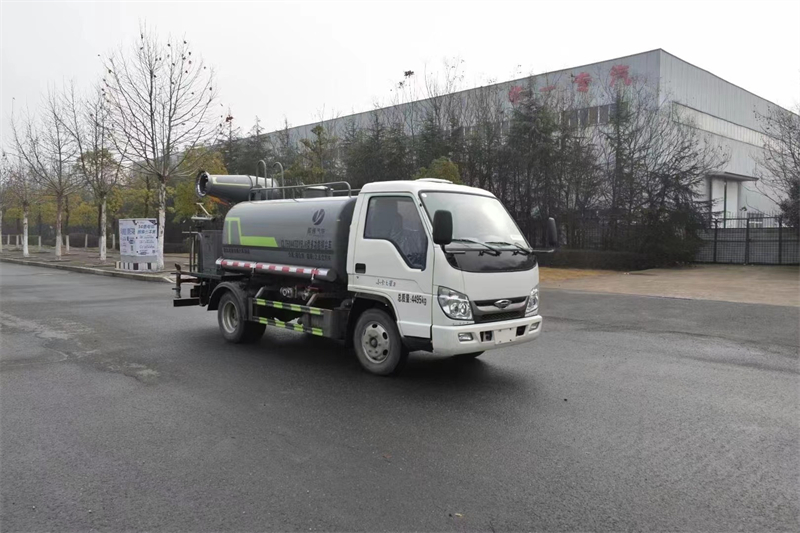 3噸藍(lán)牌灑水車(chē) 3噸藍(lán)牌灑水車(chē)