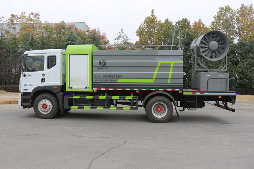 東風(fēng)D9霧炮車 東風(fēng)D9霧炮車