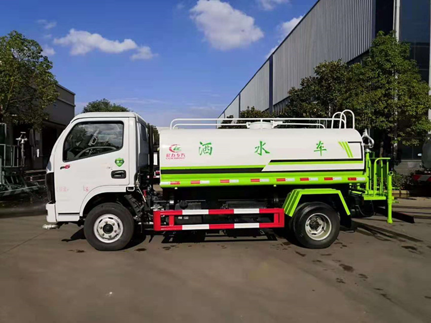 東風(fēng)福瑞卡5噸霧炮灑水車-藍牌灑水車-程力灑水車生產(chǎn)廠家 東風(fēng)福瑞卡5噸霧炮灑水車-藍牌灑水車-程力灑水車生產(chǎn)廠家