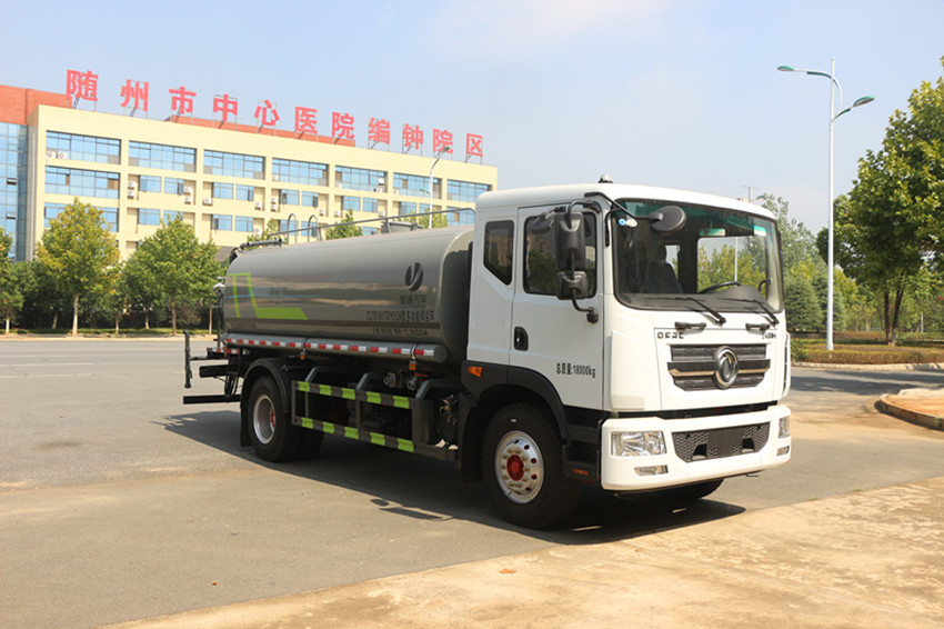 東風D9康明斯195馬力12方灑水車底盤配置 東風D9康明斯195馬力12方灑水車底盤配置