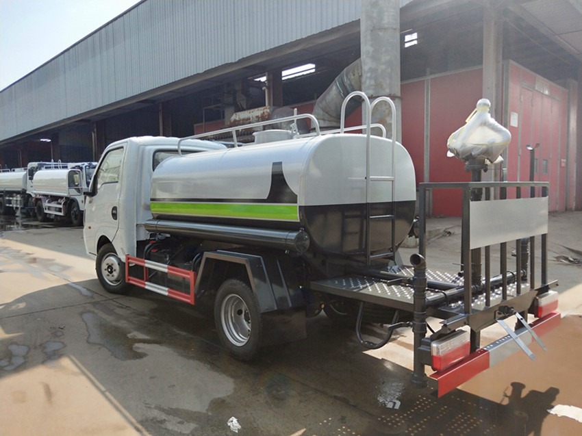 小型灑水車 小型灑水車