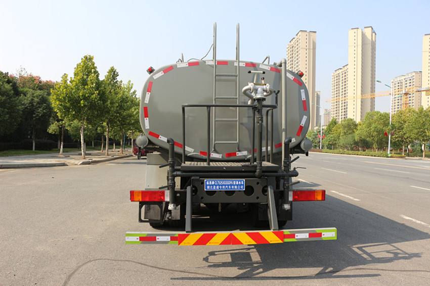 20方灑水車 20方灑水車