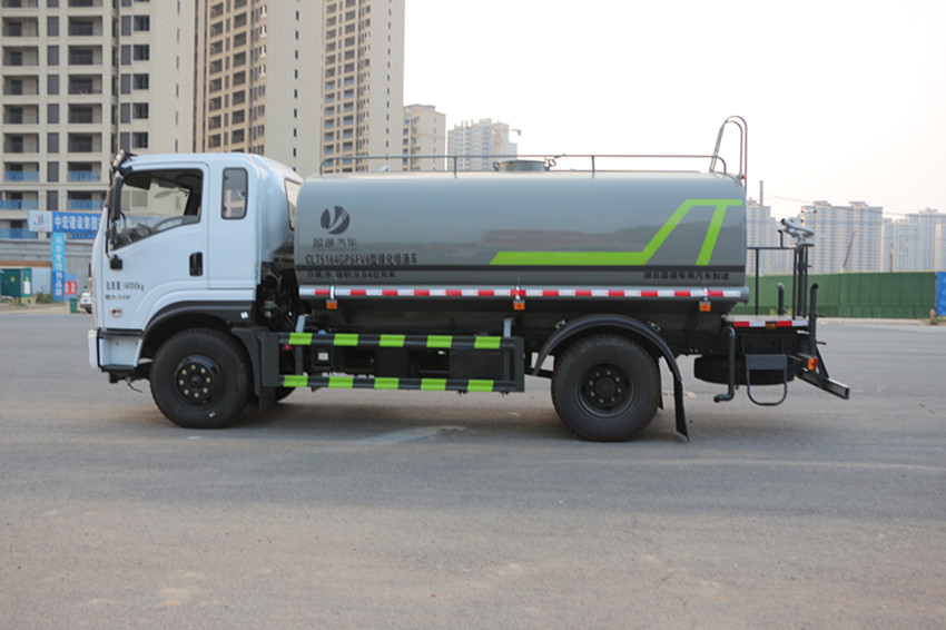 12方的灑水車 12方的灑水車