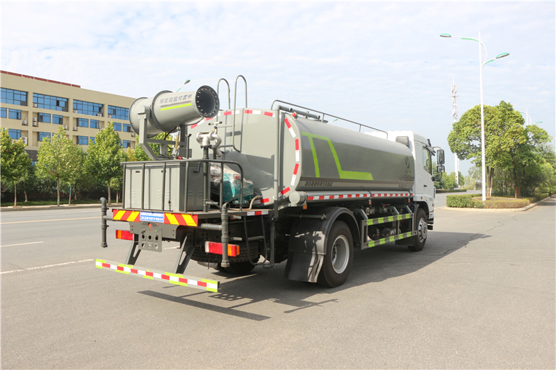 12方灑水車(chē) 12方灑水車(chē)