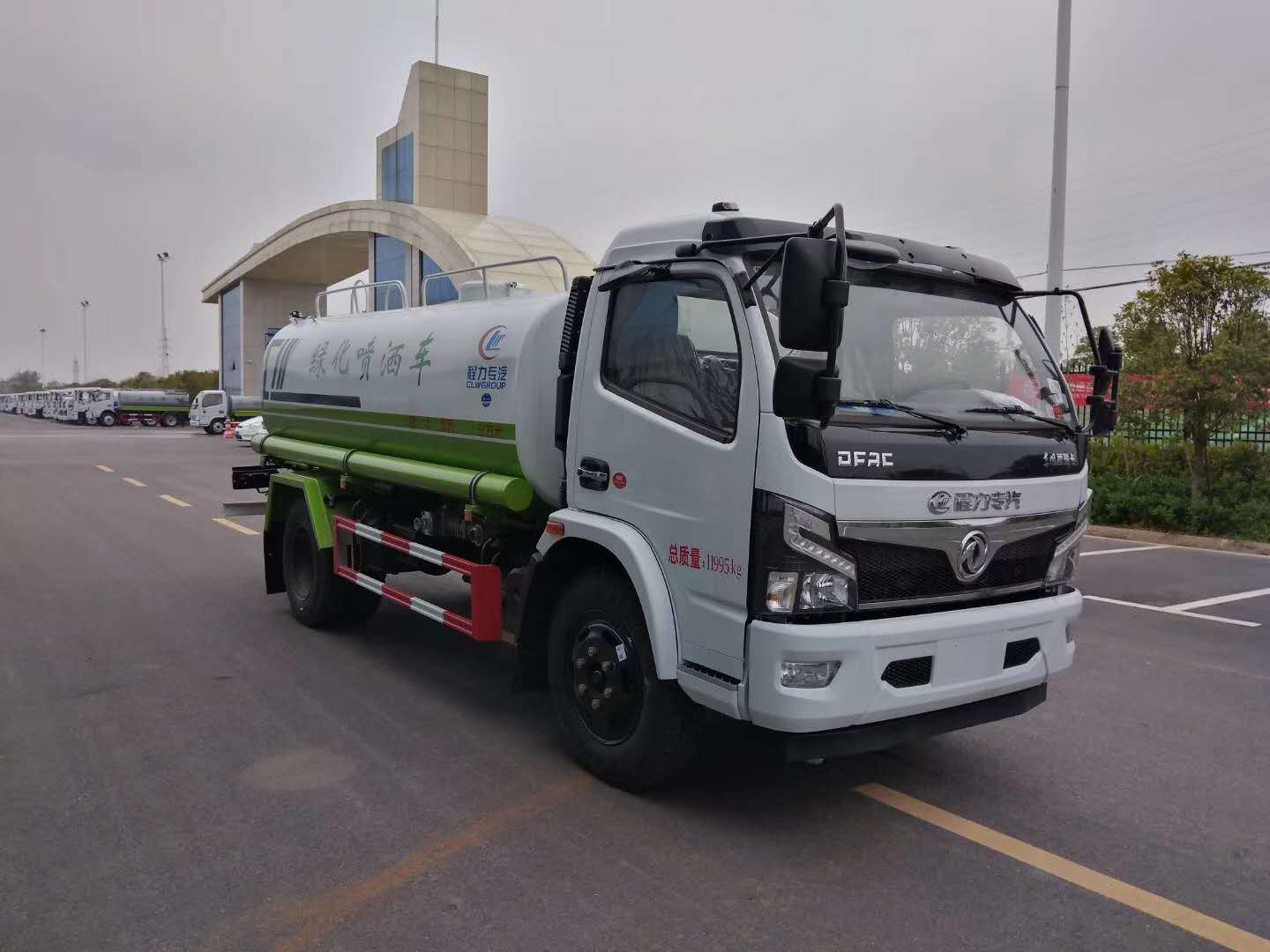 東風大多利卡8噸灑水車-8立方灑水車廠家報價-湖北盈通 東風大多利卡8噸灑水車-8立方灑水車廠家報價-湖北盈通