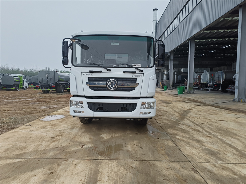 怎么選購灑水車-灑水車在那里買最實惠-湖北盈通 怎么選購灑水車-灑水車在那里買最實惠-湖北盈通