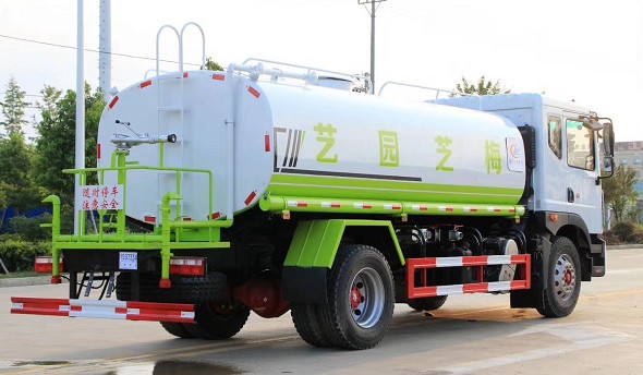 國(guó)六14方東風(fēng)多利卡D9灑水車(chē)圖片 國(guó)六14方東風(fēng)多利卡D9灑水車(chē)圖片