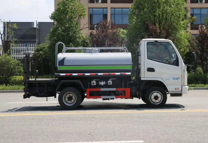 凱馬藍牌3噸灑水車后方位灑水車