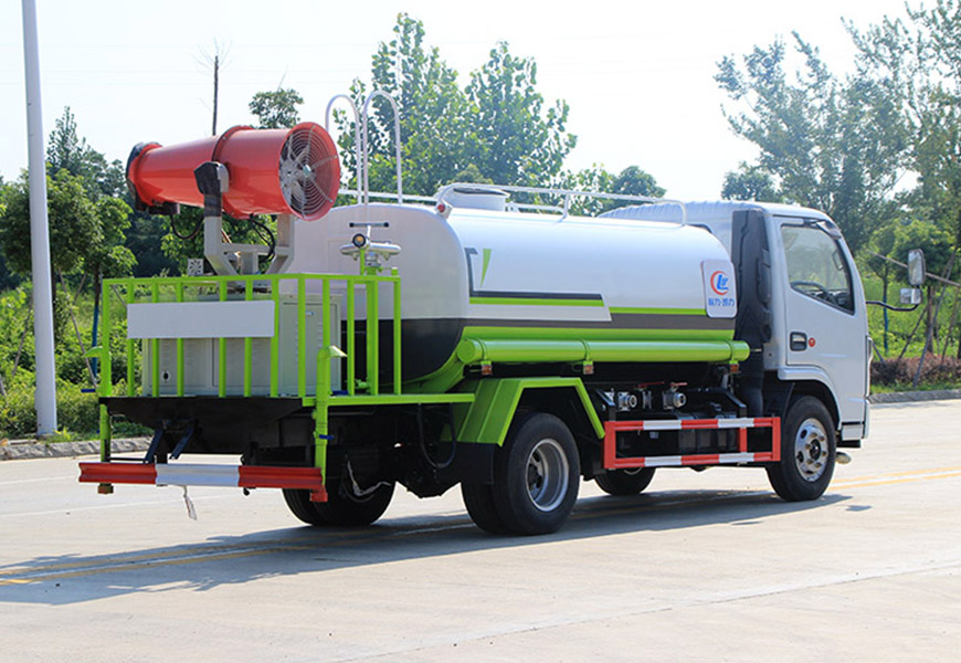 國六東風多利卡5噸綠化噴灑車圖片